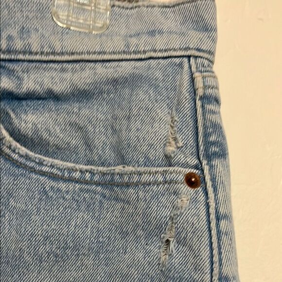 Abercrombie + Fitch The Mom Short Mid Rise Denim Distressed Blue Shorts Modern - Picture 4 of 12